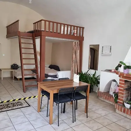 Bytova Jednotka V Tabore Luznicka 423 Apartmán
