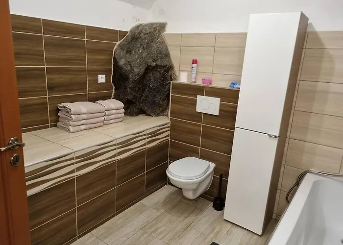 Bytova Jednotka V Tabore Luznicka 423 *